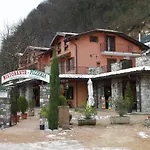 Grotto Bagat מלון 3*