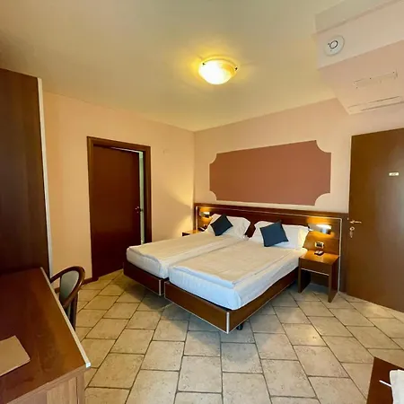 Grotto Bagat Hotel 3*