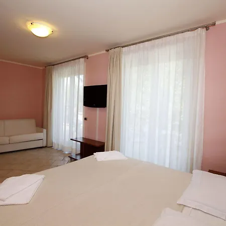 Grotto Bagat Hotel