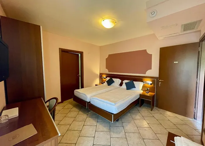 Grotto Bagat Hotel 3*