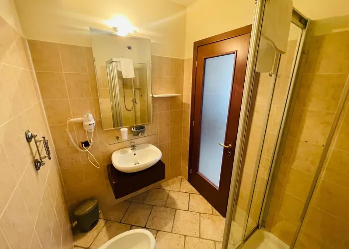 Grotto Bagat Hotel Lavena Ponte Tresa